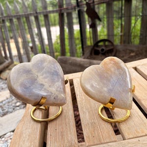 Blue Flash Moonstone Heart — photo 2