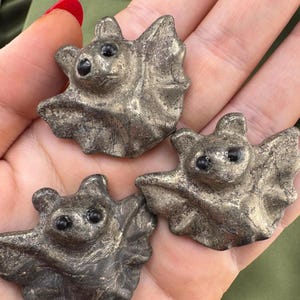Crystal Bat Carving — photo 3