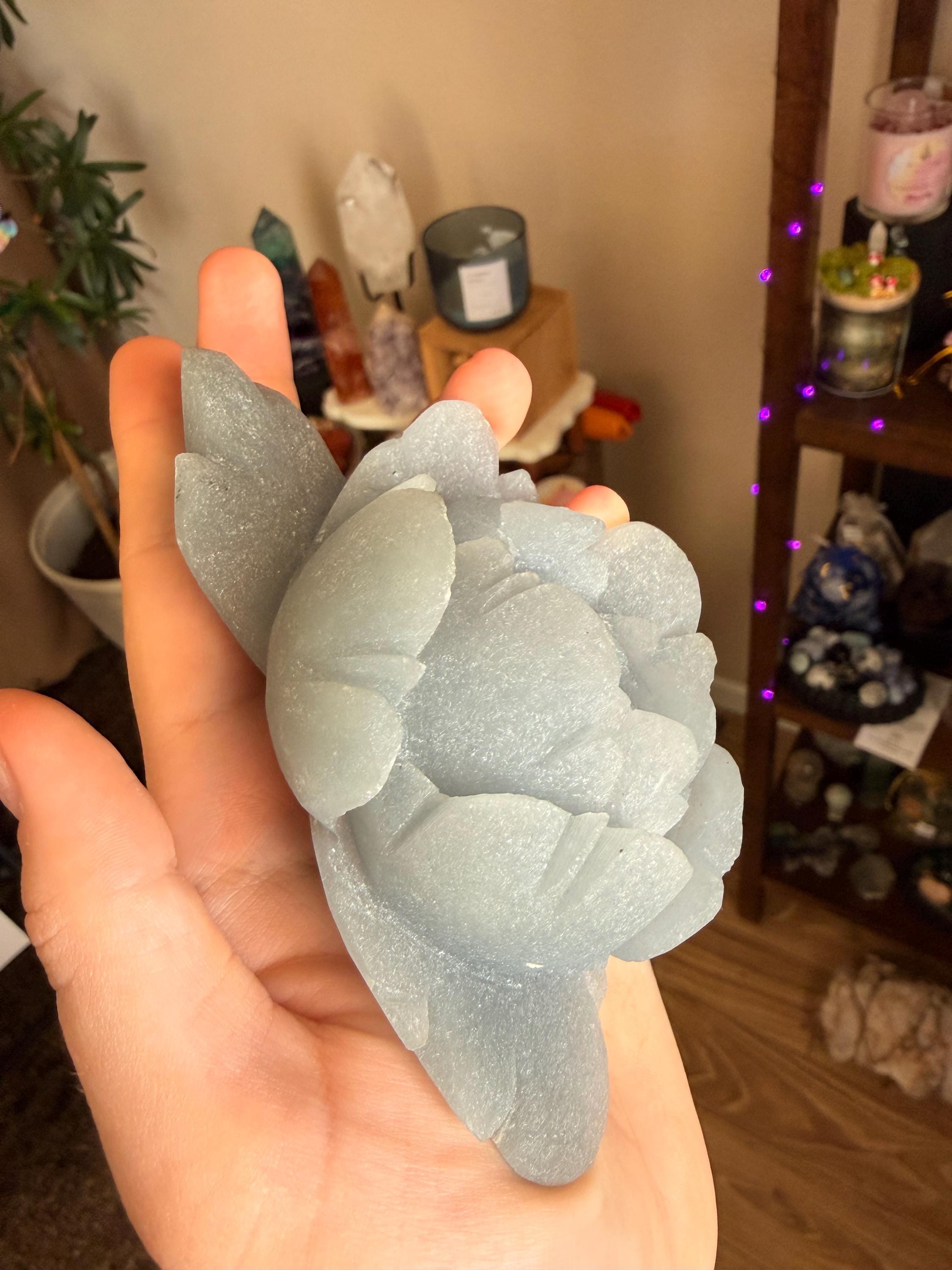Angelite Flower Carving — photo 3