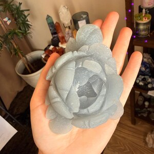 Angelite Flower Carving — photo 2