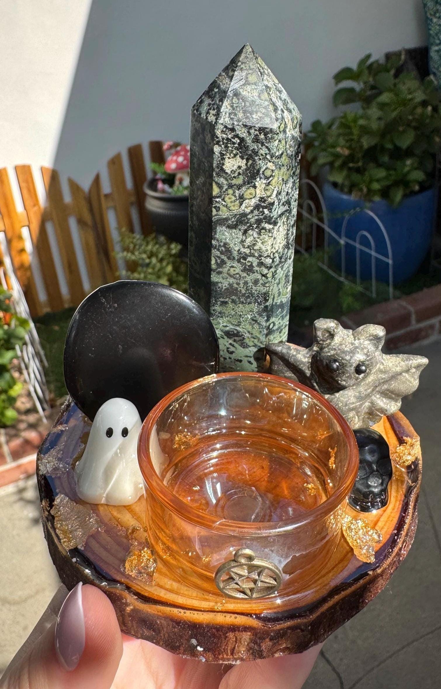 Mini Spooky Witch Altar — photo 3