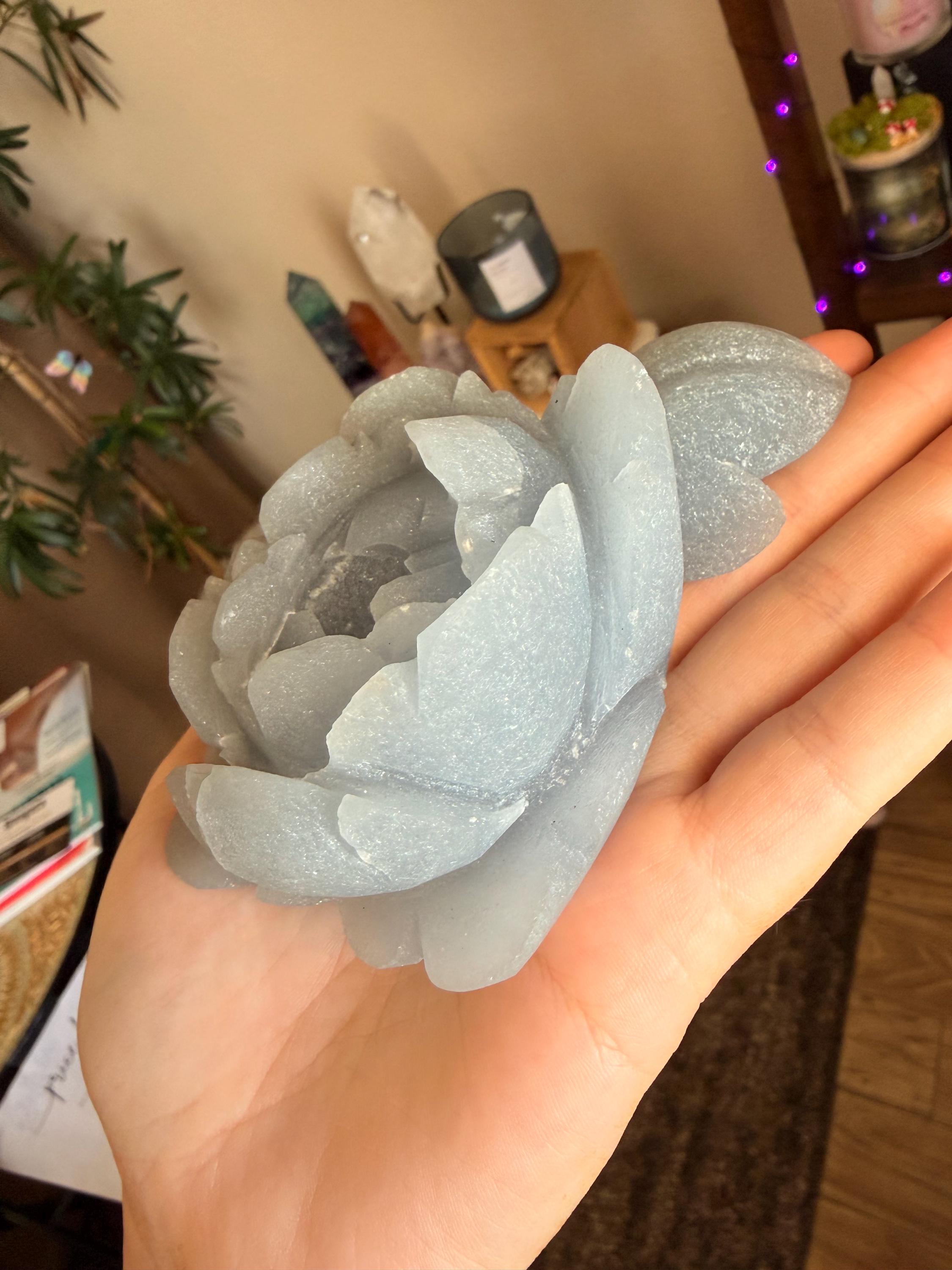 Angelite Flower Carving — photo 4