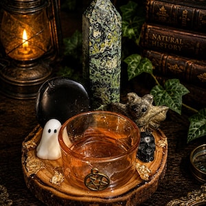 Mini Spooky Witch Altar — photo 1
