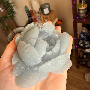 Angelite Flower Carving — photo 5