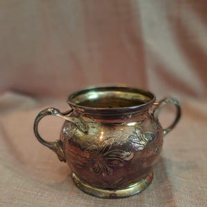 Antique Silver-Plated Sugar Bowl by OBE – Otto Böttcher Erben – Floral Engraving – Two Handles – Patina – Vintage Tableware