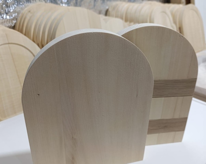 Arched Icon Board 20×25 cm (7.9 × 9.8 inches)– Flat Linden Wood Panel with Oak Splines – Unprimed Orthodox Icon Painting Board