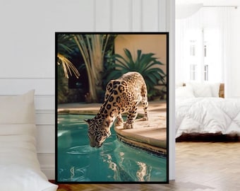 Pintura de leopardo en una piscina: arte animal minimalista sobre lienzo