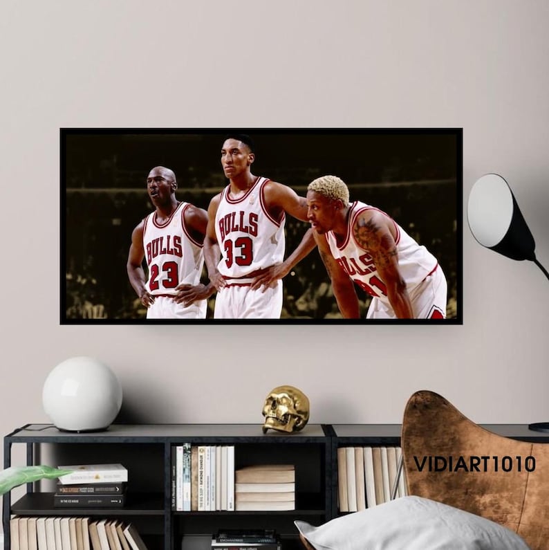 Cuadro de Michael Jordan, Dennis Rodman y Scottie Pippen en lienzo de primera calidad, decoración de pared con estilo retro de baloncesto. imagen 1