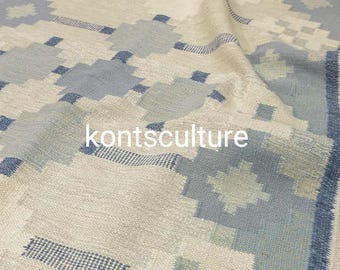 Handwoven Wool Kilim Rug: Geometric Scandinavian Flatweave