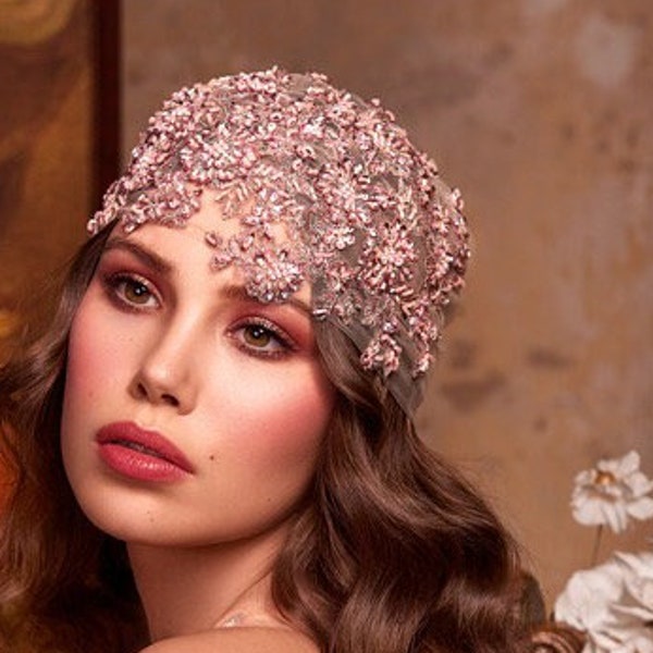 Gorra estilo boho, gorra de tul de oro rosa bordada con encaje, tocado inspirado en el Gran Gatsby, velo alternativo, tocado secreto de fiesta en el jardín