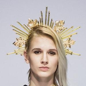 MET GALA halo, statement crown, heavenly crown, sunburst wreath, royal headpiece, burning man headwear, Secret Garden Party, high fashion
