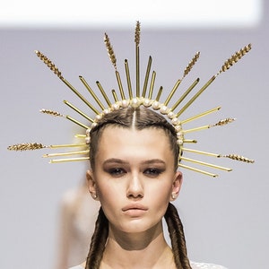 MET GALA Heiligenschein, Statement Krone, himmlische Krone, Sunburst Kranz, königliches Headpiece, Kopfschmuck zum Brennen, Secret Garden Party, high fashion