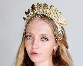 Golden halo bridal crown, bridal crown in gold, MET GALA crown, vintage inspired, golden crown, birdcage statement headpiece, Ala Russe,