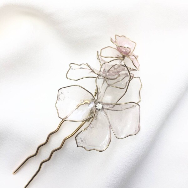 Couture glass imitating hair pin, bridal accessory, floral pin for a bride, floral whimsical bridesmaids accessory,flower girl small comb