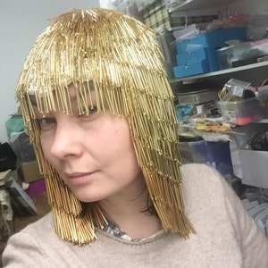 KARNEVAL, burlesk huvudbonad, överdådig gyllene peruk, fuskhårsperuk, håraccessoar med uttalande, kostymdesignkrona, Burning Man-peruk, Gatsby bild 3