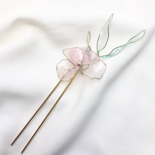 Couture glass imitating hair pin, bridal accessory, floral pin for a bride, floral whimsical bridesmaids accessory,flower girl small comb