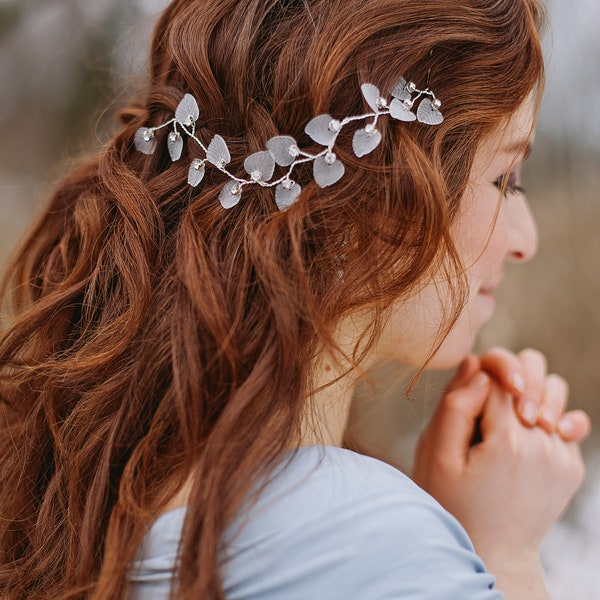 Simple and tender headpiece, hairvine, bridal wreath for a boho bride,  leaves and diamonites, woodland wedding  style