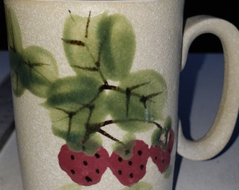 Taza de cafe vintage fresa excelente estado