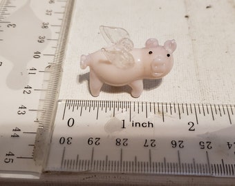 Hand blown pink tiny glass flying pig ornament figurine excellent condition