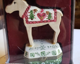 Villeroy and Boch Christmas ornament trinket box reindeer excellent condition