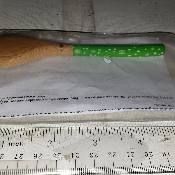 Pampered Chef mini green bamboo spoon new in package