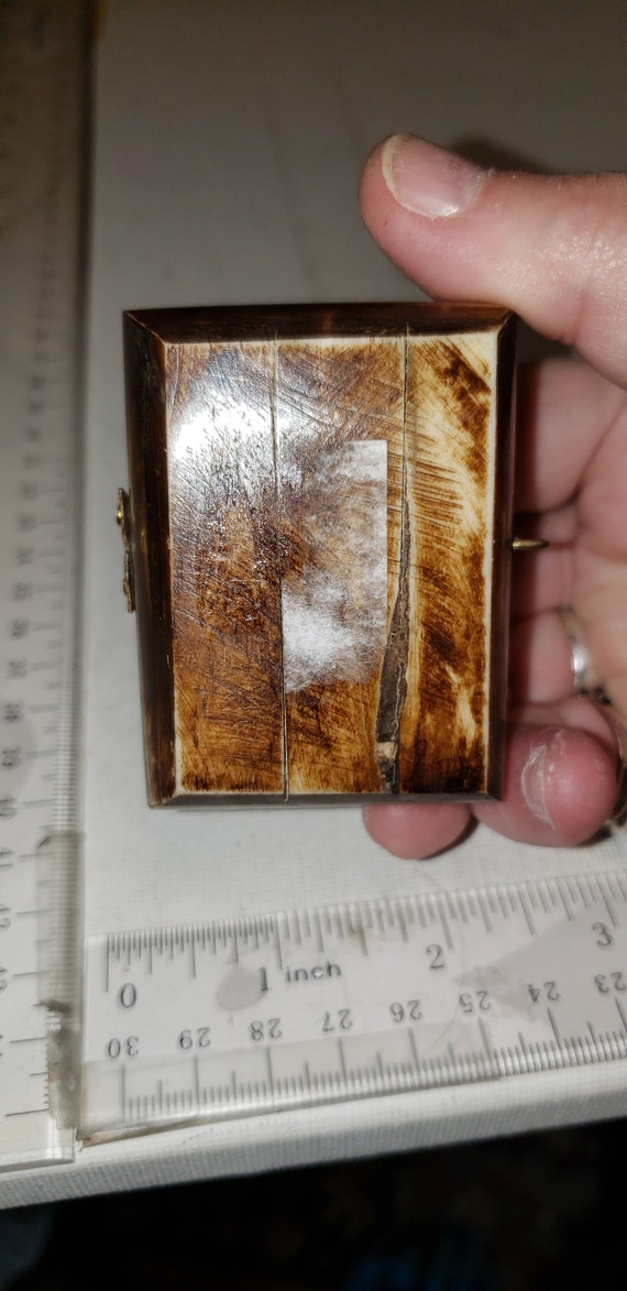 Unique tiny camel bone carved trinket box excelle… - image 4