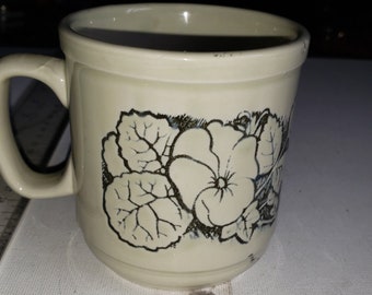Ceramic coffee mug England flowers excellent condition vintage
