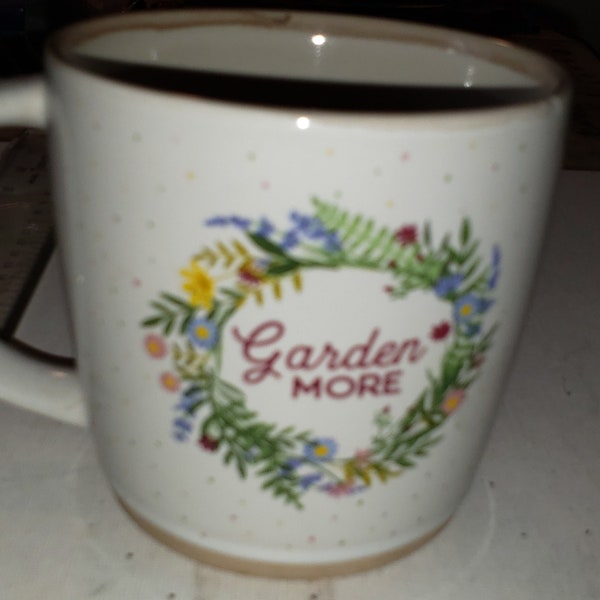 Ceramic coffee cup GARDEN MORE excellent condition
