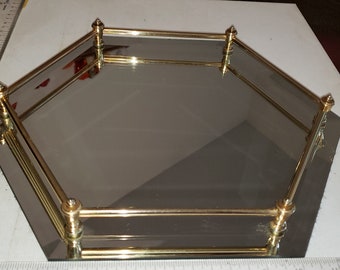 Vintage hexagon mirror dresser vanity excellent condition