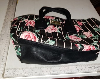 Lov Betsey PVC purse top handle excellent condition