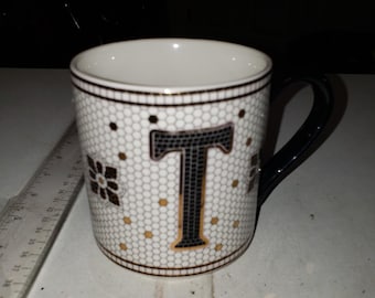 Anthropologie coffee mug Letter T Marked excellent condition