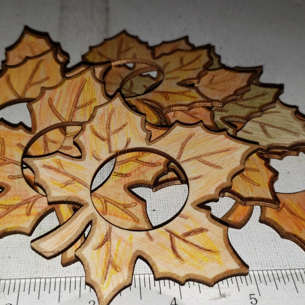 Set of 12 wood maple leaf Martha Stewart napkin rings excellent condition