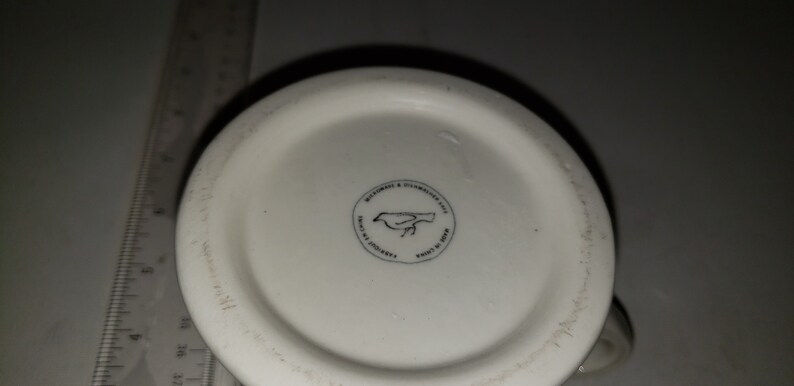 Anthropologie coffee mug Letter K excellent condition image 3