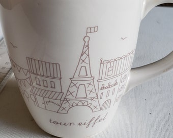 Sur La Table ceramic Eiffel Tower coffee mug excellent condition