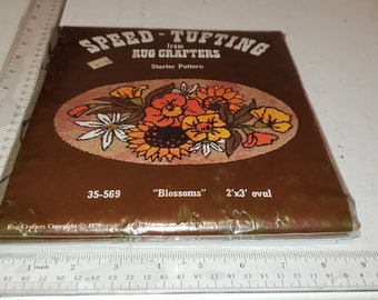 Speed Tufting Rug Crafters kit "Blossoms"  new