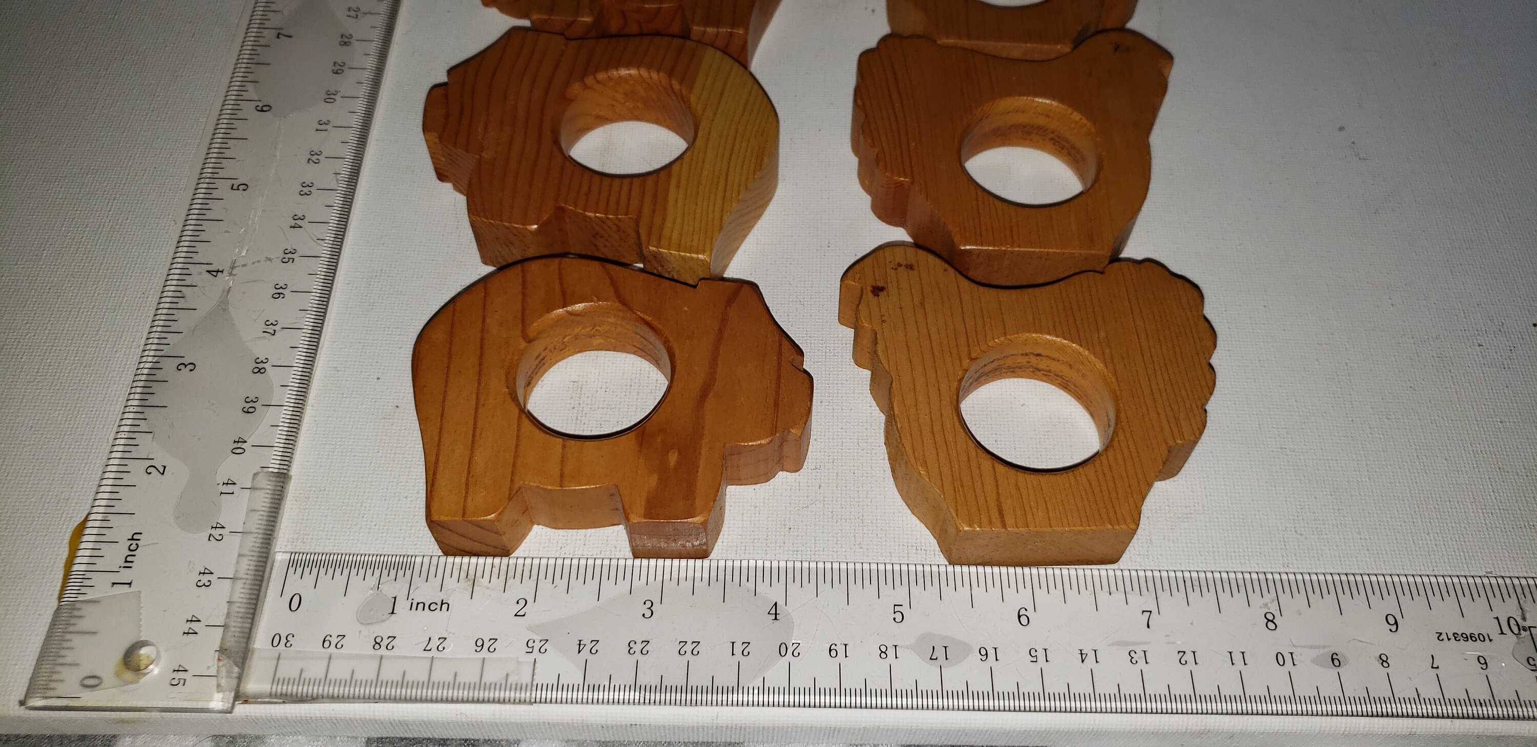 Hand made wood farm animal napkin rings excellent condition