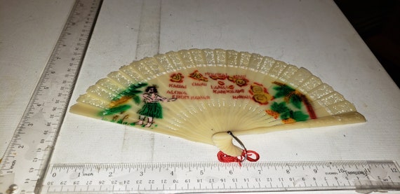 Vintage Plastic Lucite Hawaii fan excellent condi… - image 1