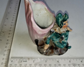 Vintage pixie and flower planter good condition