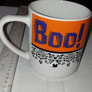 Boo Halloween coffee mug oversized excellent condition