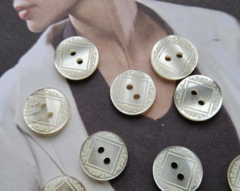 15 mm lasergeëtste knopen van imitatieparel 19/32"