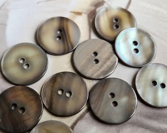 20.3mm Real Pearl, Segay shell buttons Smoke  13/16" Organic product