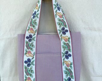 Strukturierte Trader Joe's-inspirierte Tragetasche, hergestellt mit Imported Fruit Webbing Straps