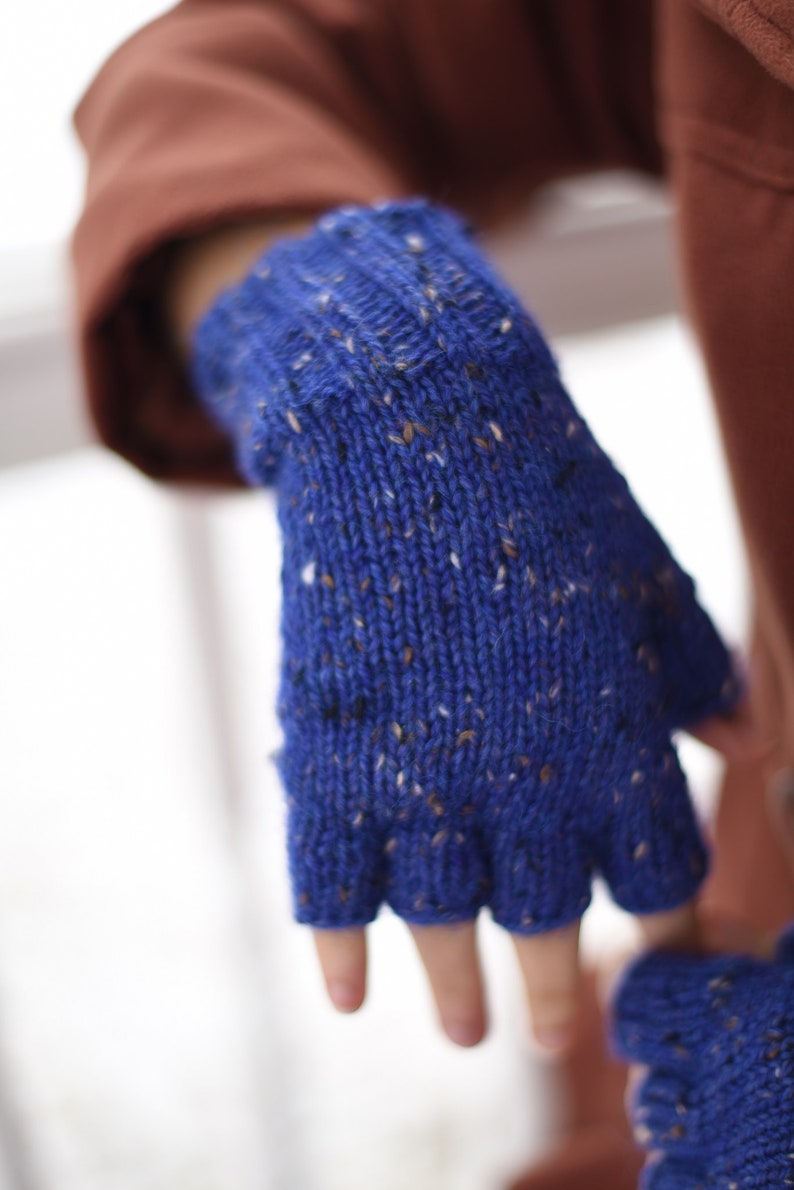 The Perfect Pair Fingerless Gloves Knitting PATTERN, Half-Finger Gloves, One-Skein Gift, Knit image 4