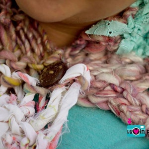 Handspun Cowl Pattern Super Bulky Yarn, Quick Knit, Women's Gifts, Thick and Thin image 5