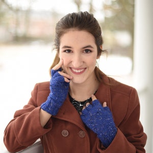 The Perfect Pair Fingerless Gloves Knitting PATTERN, Half-Finger Gloves, One-Skein Gift, Knit imagem 7