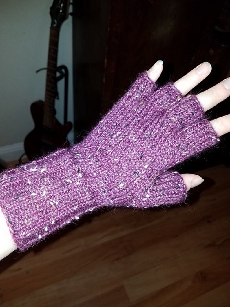 The Perfect Pair Fingerless Gloves Knitting PATTERN, Half-Finger Gloves, One-Skein Gift, Knit image 8