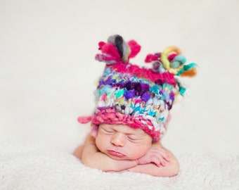 PeTalSPuN Baby Hat Loopy PATTERN, in Handspun Art Yarn, for Newborn Hat, Photo Props