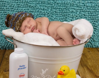The Hayden Handspun Tie Top Hat PATTERN, Newborn-3 Months, in Handspun Yarn, Photography Props