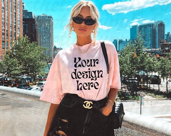 1717 Blossom mockup comfortkleuren mockup Blossom shirt mock up edgy mockup Esthetisch mockup roze shirt mockup trendy mockup Pinterest mockup