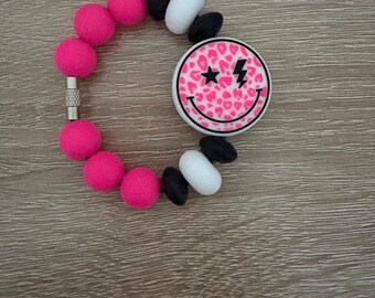 Cup Charm - Neon Pink Leopard Smiley